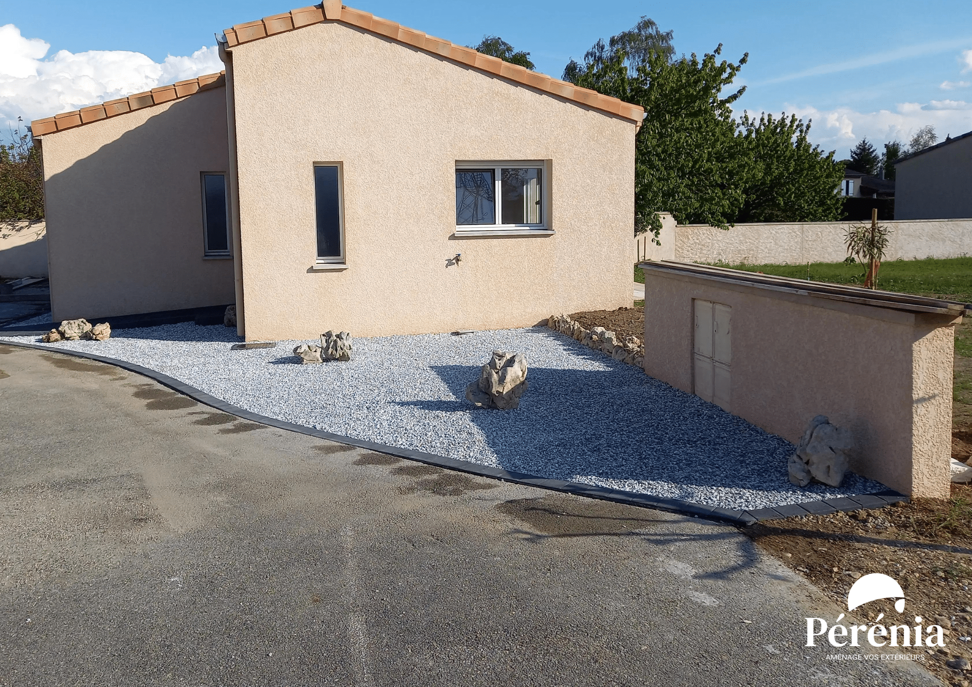 Cour-en-gravier-5-apres