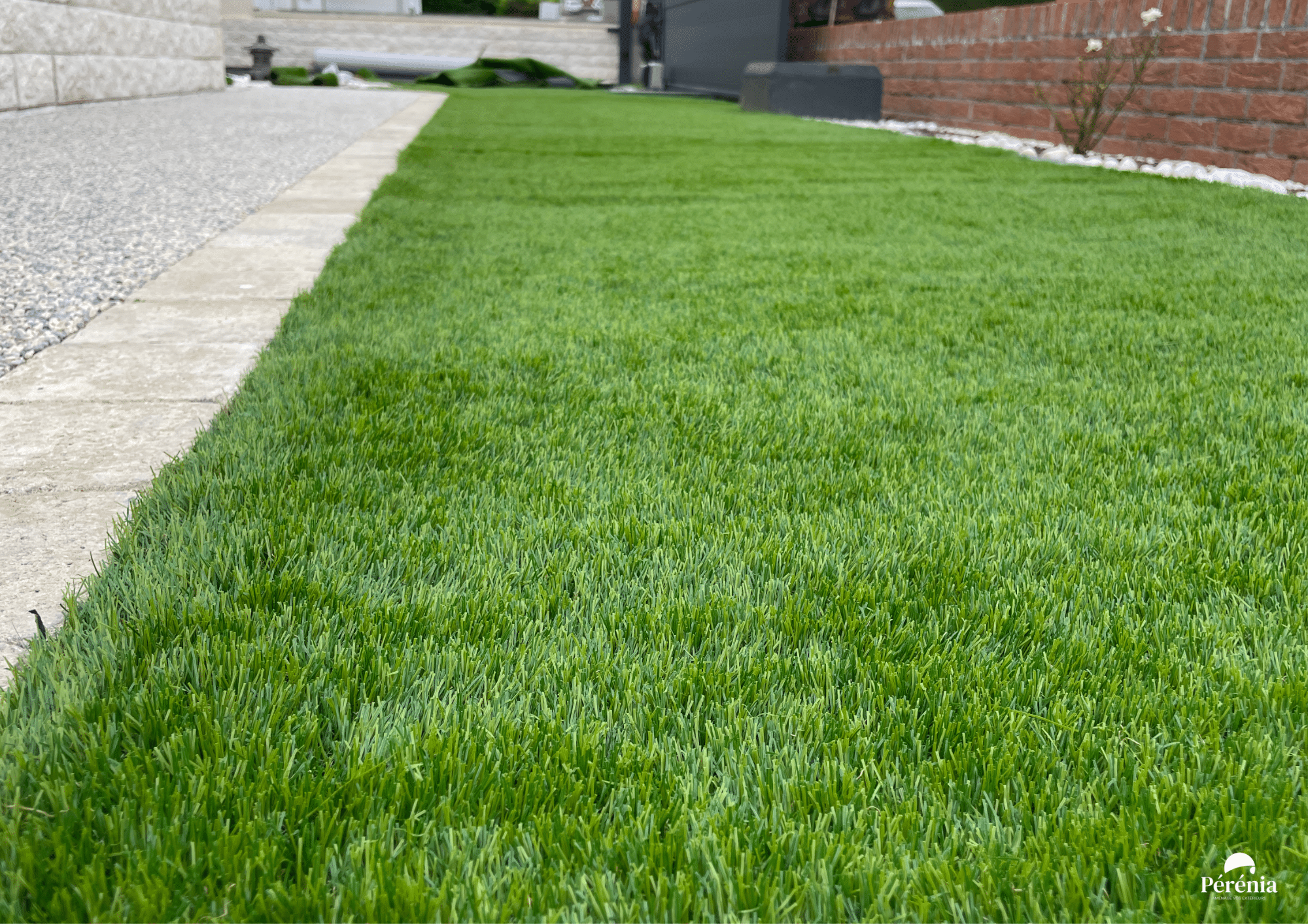 Cours en gazon synthétique